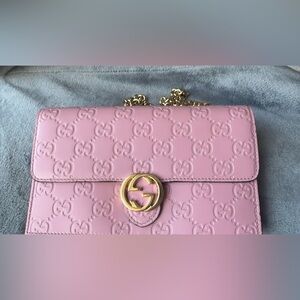 Authentic Gucci Gucissima wallet on chain (woc )